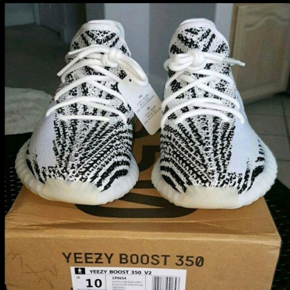 Yeezy zebras size 10